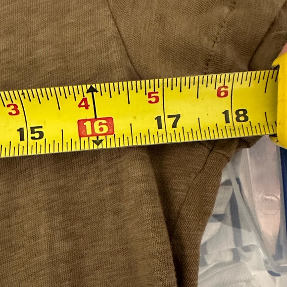 J. Crew Khaki Green V Neck Vintage Cotton Tee 100% Cotton Medium - Picture 11 of 13